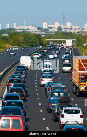 Frankreich, Orleans, Autobahn A 10, Sonntag 25/8/19 im Westen der Stadt, recurent Stau an der Rückkehr der Sommerferien Stockfoto