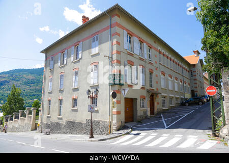 Die historische Stadt Briancon, französische Stadt im Departement Hautes-Alpen, an einem sonnigen Tag Stockfoto