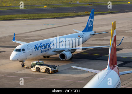 Der internationale Flughafen Düsseldorf, DUS, Iberia und Air Europa Express von Spanien, Stockfoto