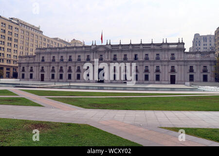 Verlassenes Gelände rund um La Moneda Präsidentenpalast in die Innenstadt von Santiago in Chile. Stockfoto