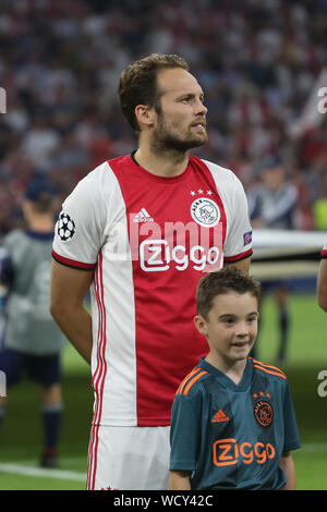 Amsterdam, Niederlande. 28 August, 2019. Daley Blind (Ajax) schaut, während das zweite Bein der 2019/20 der UEFA Champions League Finale Qualifikationsrunde Befestigung zwischen AFC Ajax (Niederlande) und Apoel FC (Zypern) an Johan Cruijff ArenA. Credit: Federico Guerra Maranesi/ZUMA Draht/Alamy leben Nachrichten Stockfoto