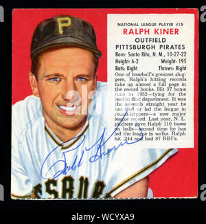 Vintage handsignierte Red Man Tabak Karte von Ralph Kiner Wer war ein Hall of Fame Baseball Spieler mit den Pittsburgh Pirates in den 40er und 50er Jahren. Stockfoto