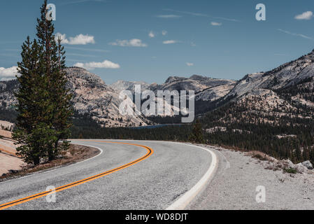 Blick auf Tenaya-see aus Olmsted Point Stockfoto