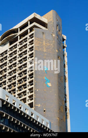 Beirut, Libanon - Libanesischer Bürgerkrieg shell und bullet Schäden an Holiday Inn Hotel. Vom 3. Februar 2018 Stockfoto