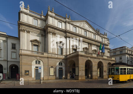 Milano, Italien (8. August 2019) - Ansicht des Teatro alla Scala, das berühmteste Opernhaus in Italien Stockfoto