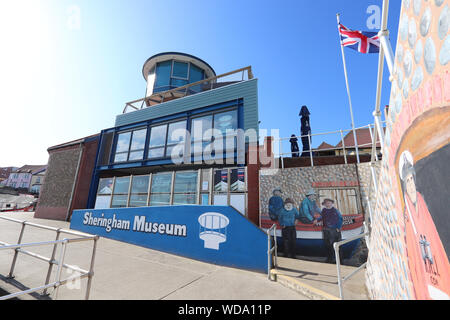 Außenansicht der Sheringham Museum an einem sonnigen Tag im Sommer. Stockfoto