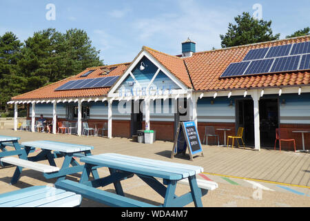 "Beachcafe' Gebäude an Wells-Next - - Meer, Küste North Norfolk, Großbritannien. Stockfoto