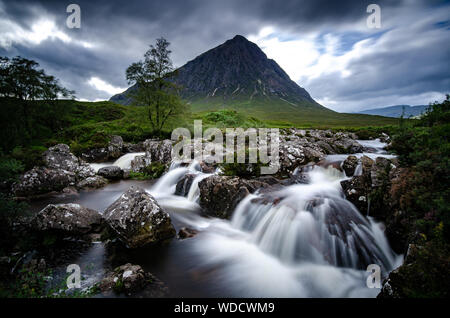 Buachaille Etive Mor Wasserfall Glencoe Schottland Stockfoto