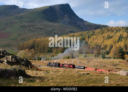 Ein Güterzug auf der Welsh Highland Railway Stockfoto