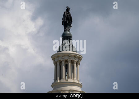 Washington, DC - August 9, 2019: die Statue der Freiheit auf dem US Capitol Gebäude Stockfoto