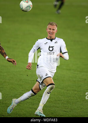 Swansea, Großbritannien. 28 Aug, 2019. Sam Surridge von Swansea City in Aktion. Carabao cup 2 runde, EFL Cup, Swansea City v Cambridge Utd im Liberty Stadium in Swansea, Südwales am Mittwoch, den 28. August 2019. Dieses Bild dürfen nur für redaktionelle Zwecke verwendet werden. Nur die redaktionelle Nutzung, eine Lizenz für die gewerbliche Nutzung erforderlich. Keine Verwendung in Wetten, Spiele oder einer einzelnen Verein/Liga/player Publikationen. pic von Andrew Obstgarten/Credit: Andrew Orchard sport Fotografie/Alamy leben Nachrichten Stockfoto