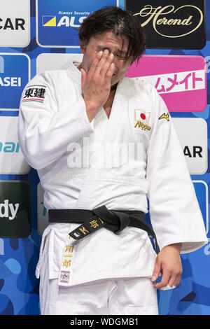 Tokio, Japan. 29 Aug, 2019. Silbermedaillengewinner Shoichiro Mukai von Japan schreit während der Preisverleihung der Männer -90 kg Kategorie der Welt Judo Championships Tokyo 2019 an der Nippon Budokan. Die Welt Judo Championships Tokyo 2019 wird vom 25. August bis 1. September statt. Credit: Rodrigo Reyes Marin/ZUMA Draht/Alamy leben Nachrichten Stockfoto