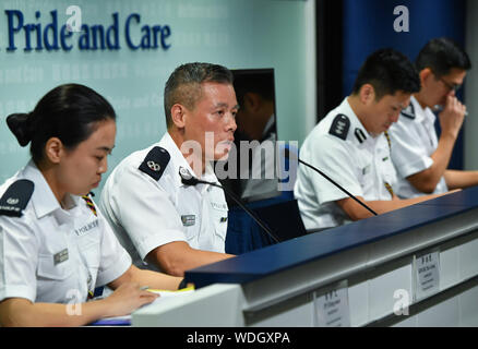 Hongkong, China. 29 Aug, 2019. Kwok Pak-chung (2 l), Regionaler Befehlshaber der Hong Kong Insel, besucht eine tägliche Presse Konferenz in Hong Kong, South China, August 29, 2019. Gehen MIT "Hong Kong Polizei verbot Samstag Kundgebungen über Sicherheit Sorge" Credit: Liu Dawei/Xinhua/Alamy leben Nachrichten Stockfoto