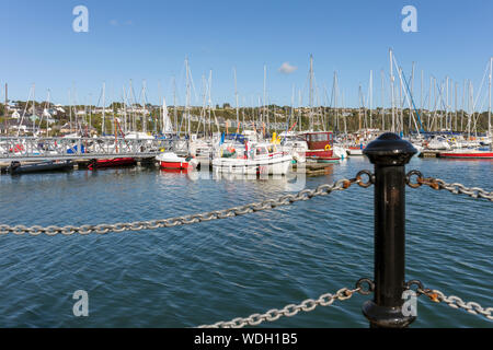 Boote im Hafen, Kinsale, County Cork, Irland. Stockfoto