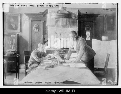 Deutsche Armee Presse Präsidium im Osten Abstract / Medium: 1 Negativ: Glas 5 x 7 in. oder kleiner. Stockfoto