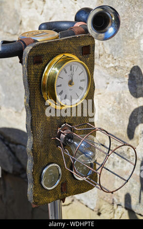 Steampunk Maschinen, technischem Zubehör, Mechanismus, Science-fiction, post-apokalyptischen, Lincoln Asyl Festival August 2019, Großbritannien Stockfoto