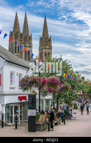 Das Stadtzentrum von Truro. Truro ist die Kreisstadt und die einzige Stadt in Cornwall. Stockfoto