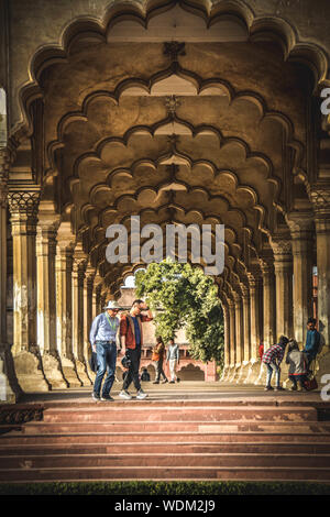Bögen des Red Fort in Delhi, Indien. Stockfoto
