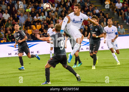 RIGA, Lettland. 29 Aug, 2019. Pieros Sotiriou (R) in Aktion, während der UEFA Europa League Play-off 2. bein Fußball-Spiel zwischen Team und Team RIGA FC København. Skonto Stadion, Riga. Credit: gints Ivuskans/Alamy leben Nachrichten Stockfoto