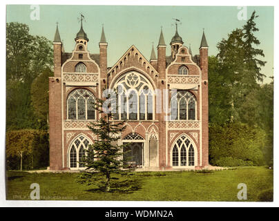 Gotisches Haus II, Park von Wörlitz, Sachsen-Anhalt, Deutschland Drucken. 1714. Titel von den Detroit Publishing Co., Katalog J - Ausland Abschnitt. Detroit, Mich.: Detroit fotografische Gesellschaft, 1905. Teil: Blick auf Deutschland in den Photochrom Print Collection. Stockfoto