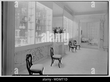 Gourielli Apotheke, 16 E. 55th St., New York City. Abstract / Medium: Gottscho-Schleisner Sammlung Stockfoto