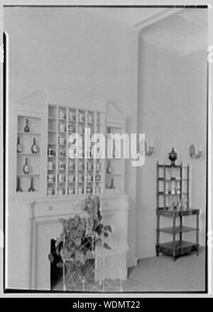 Gourielli Apotheke, 16 E. 55th St., New York City. Abstract / Medium: Gottscho-Schleisner Sammlung Stockfoto