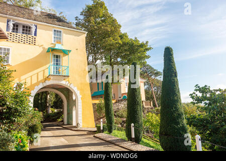 Beliebten Ferienort Portmeirion mit seiner Architektur im Stil der italienischen Dorfes in Gwynedd, Wales. Stockfoto