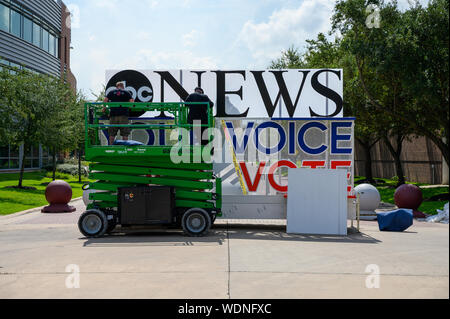 Houston, Texas - 29. August 2019: Vorbereitungen für die ABC News demokratische Primär Debatte an der Texas Southern University in Houston. Stockfoto