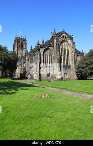 Die Außenseite des Halifax Münster, aus dem East End, die Kirche, wo Anne Lister der "Gentleman Jack' Ruhm getauft wurde und begraben, in West Yorkshire, UK Stockfoto