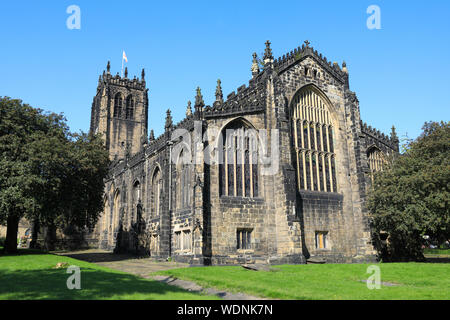 Die Außenseite des Halifax Münster, aus dem East End, die Kirche, wo Anne Lister der "Gentleman Jack' Ruhm getauft wurde und begraben, in West Yorkshire, UK Stockfoto