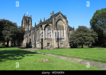 Die Außenseite des Halifax Münster, aus dem East End, die Kirche, wo Anne Lister der "Gentleman Jack' Ruhm getauft wurde und begraben, in West Yorkshire, UK Stockfoto