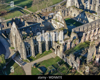 Luftaufnahme der Abtei von Villers Ruinen, eine ehemalige Zisterzienserabtei in der Nähe von Villers-la-Ville in der Provinz Brabant in der Wallonie, Belgien Stockfoto