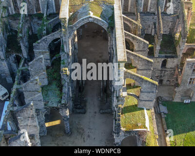 Luftaufnahme der Abtei von Villers Ruinen, eine ehemalige Zisterzienserabtei in der Nähe von Villers-la-Ville in der Provinz Brabant in der Wallonie, Belgien Stockfoto