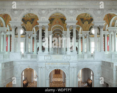 Großer Saal, Blick auf die zweite Etage mit Minerva in der Entfernung. Bibliothek des Kongresses Thomas Jefferson, Washington, D.C. Stockfoto