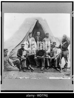 Gruppe von Soldaten von Co.G., 71 New York Volunteers, vor Zelt gestellt Stockfoto