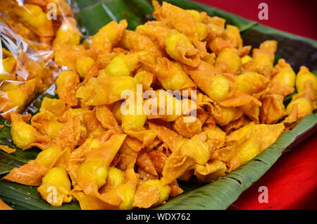 Thai Fried Wan-tan auf verkaufen im Markt Stockfoto