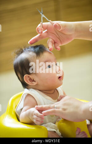 Indischen Baby Haare Schneiden Ritual Puja In Einem Indischen