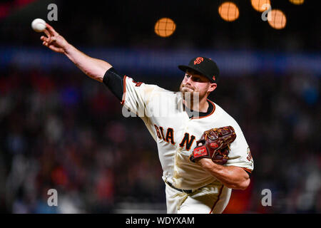 San Francisco, Kalifornien, USA. 29 Aug, 2019. August 29, 2019: San Francisco Giants Krug Sam Coonrod (65), die in Aktion während der MLB Spiel zwischen den San Diego Padres und die San Francisco Giants bei Oracle Park in San Francisco, Kalifornien. Chris Brown/CSM Credit: Cal Sport Media/Alamy leben Nachrichten Stockfoto