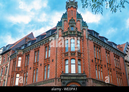 Alten roten Backsteinbau in der Altstadt von Hannover direkt neben dem alten Rathaus Stockfoto