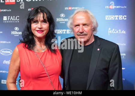 Dragoslav STEPANOVIC, rechts, Fußball-Trainer, mit Frau Jelena, halb Bild, halb Abbildung, ETL EXPRESS SPORTaftert 2019 am 28.08.2019 in Köln/Deutschland, Â | Nutzung weltweit Stockfoto