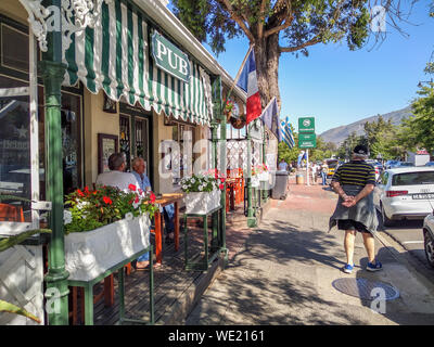 FRANSCHHOEK, Westkap, Südafrika - 17. Dezember 2018: Bild von Takis Place Restaurant und Pub in Huguenot avenue Franschhoek Stockfoto