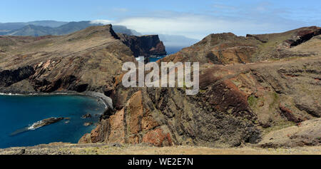 Wandern entlang der Küstenpfade in Ponta de Sao Lourenco Stockfoto