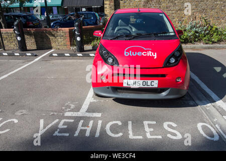 BlueCity Electric Car-sharing Scheme in London, Großbritannien Stockfoto