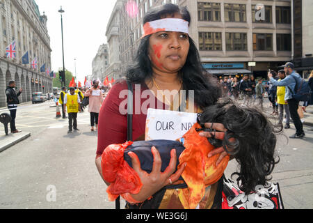 Samstag 18 2019 Pall Mall London Uk, ex-pat Tamilen und socitys in einem Memorial marschierten können für die civiil Krieg casualtys, tamilischen Diaspora Gemeinschaften Stockfoto