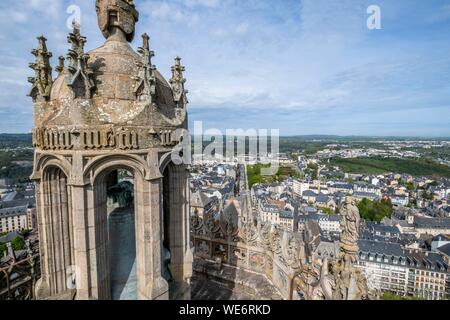 Frankreich, Aveyron, Rodez, Überblick über die Stadt von der Kathedrale Notre Dame Stockfoto