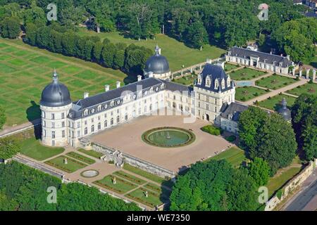 Frankreich, Indre, Beere, Schlösser der Loire, Chateau de Valencay (Luftbild) Stockfoto