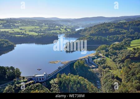 Frankreich, Yonne, Dam der künstliche See von Crescent. Im Regionalen Naturpark des Morvan (Luftbild) Stockfoto