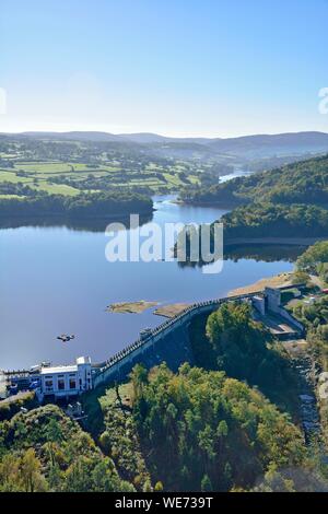 Frankreich, Yonne, Dam der künstliche See von Crescent. Im Regionalen Naturpark des Morvan (Luftbild) Stockfoto