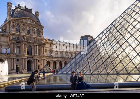 Frankreich, Paris, Bereich als Weltkulturerbe von der UNESCO, dem Louvre Museum, Louvre Pyramiden aufgeführt von dem Architekten Ieoh Ming Pei Stockfoto