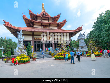 Architektur Tempel in morgen Neujahr Blumen im Vorgarten angezogen Buddhisten kulturellen spirituellen in Ho Chi Minh, Vietnam besuchen Sie Stockfoto